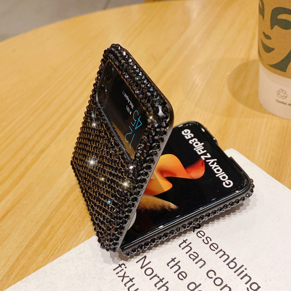 Luxury Sparkling Rhinestone Skull Phone Case For Samsung Galaxy Z Flip3 Flip4 5G